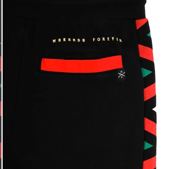 NWT MARVEL Wakanda Forever
Sweatpants/joggers Mens size Medium
Drawstring waist - Picture 3 of 11